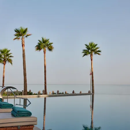Amira Luxury & - Adults Only Hotel
