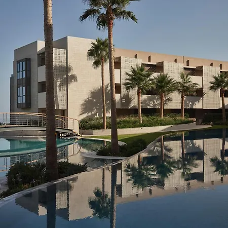 Amira Luxury & - Adults Only Hotel