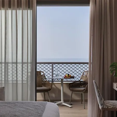 Amira Luxury & - Adults Only 5*